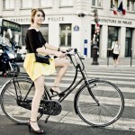 1401830560_tour-de-france-girl-bicycle-paris-hr